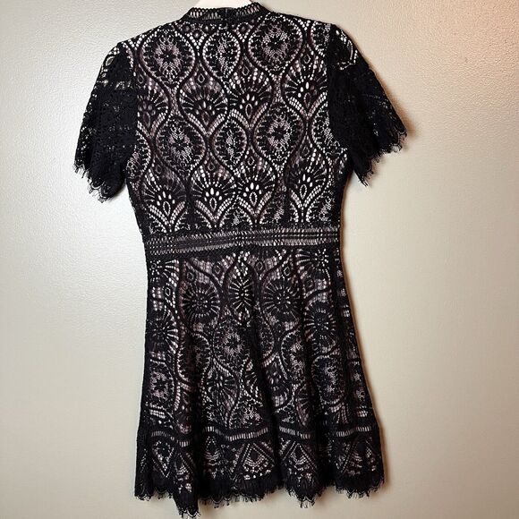 Steve Madden BB Dakota On The List Black Lace Scalloped Dress Sz 6 Revolve - Picture 8 of 16
